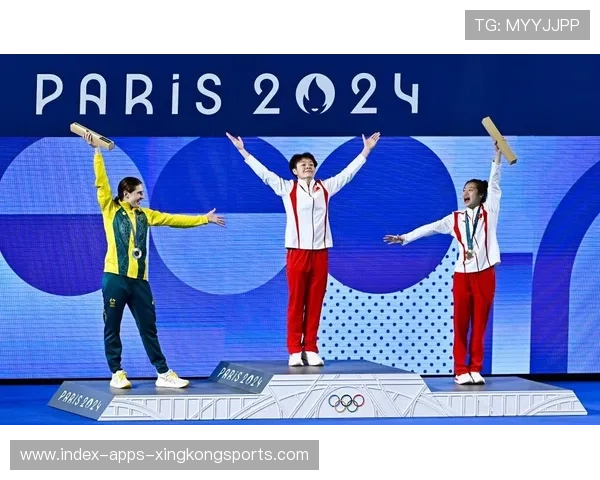 世界冠军夜宵偶遇：背后不为人知的坚持与荣耀