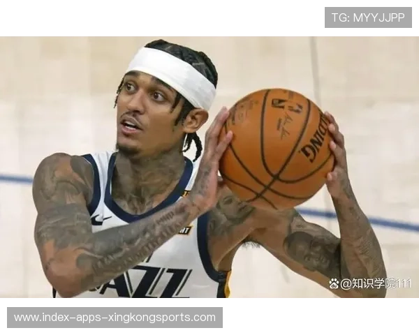 克拉克森突破变化牵制成功,犹他持续反超 克拉克森突破变化牵制成功,犹他持续反超