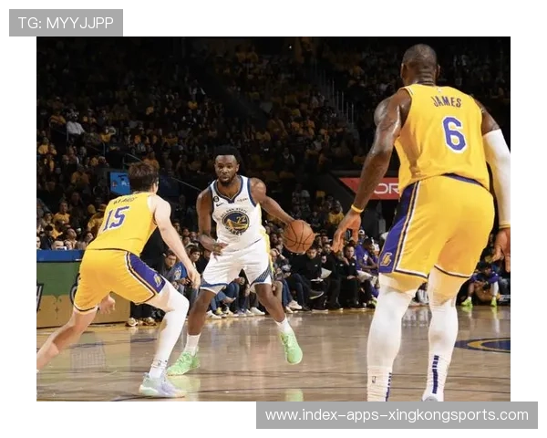 维金斯翻身跳投命中,勇士找到节奏 维金斯翻身跳投命中,勇士找到节奏